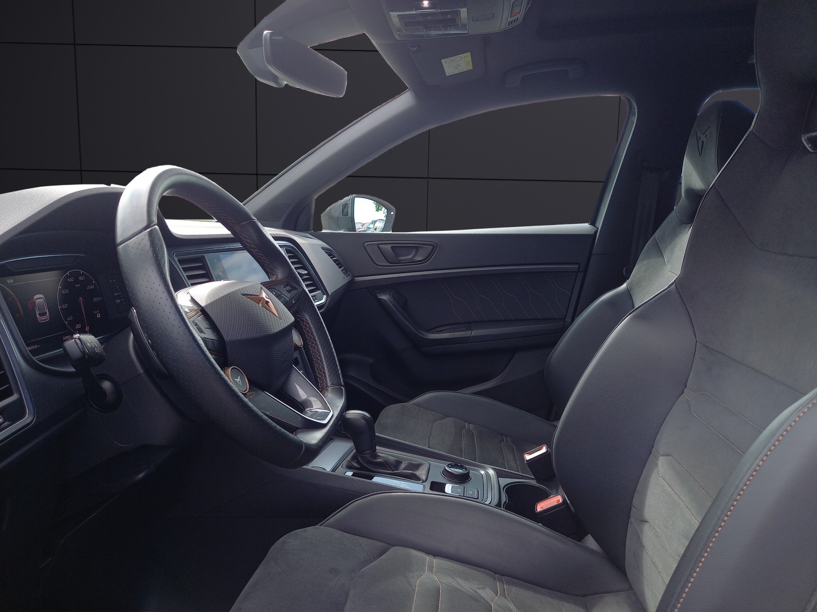 Fahrzeugabbildung CUPRA Ateca Edition VZ 2.0 TSI 4DRIVE DSG ACC LED AHZ