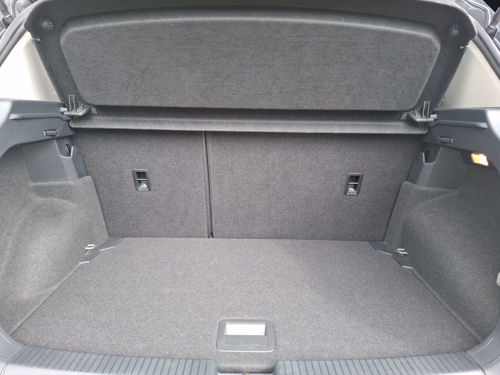 Fahrzeugabbildung Volkswagen T-Cross TSI Life DSG Klima RFK SH LM