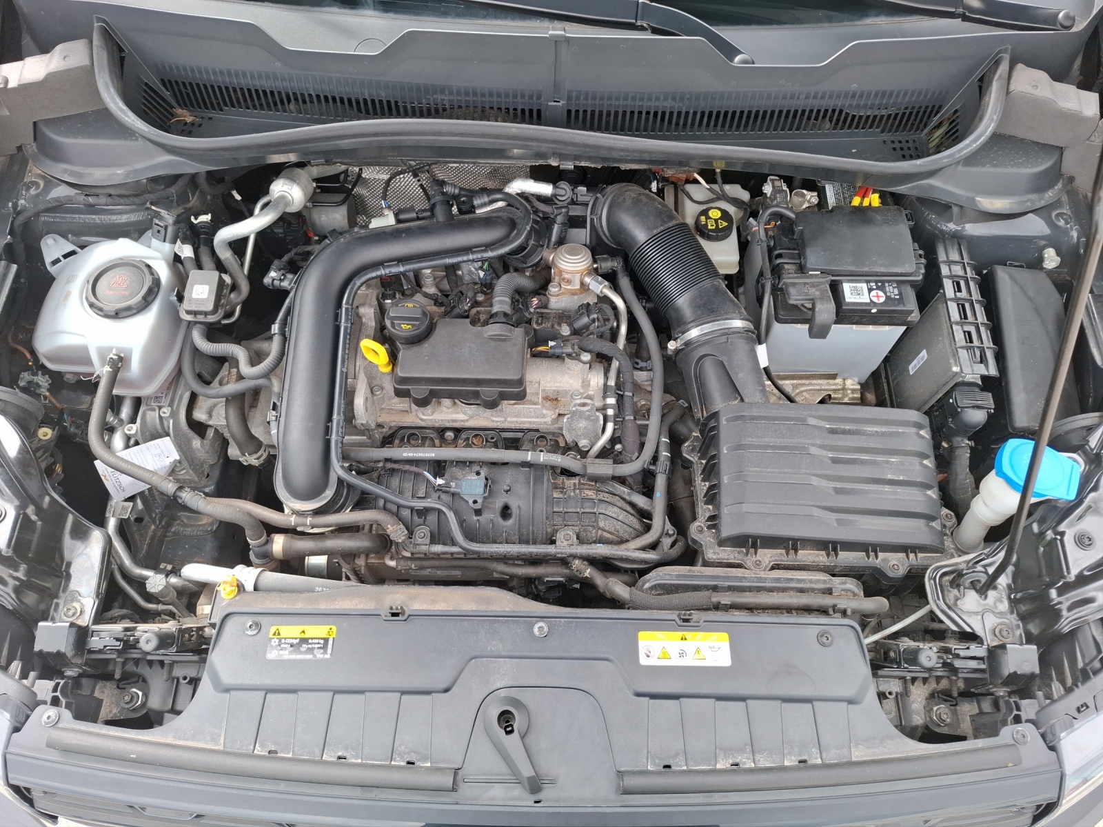 Fahrzeugabbildung Volkswagen T-Cross TSI Life DSG Klima RFK SH LM