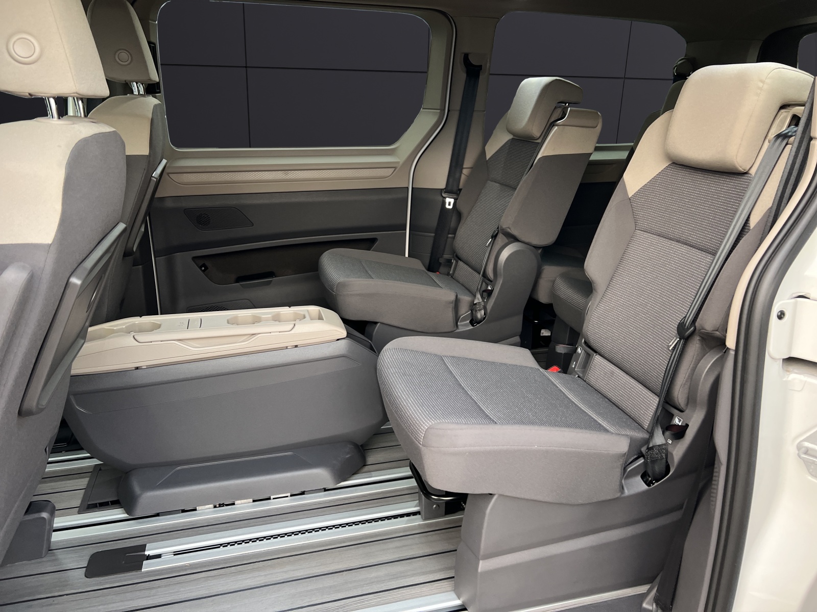 Fahrzeugabbildung Volkswagen T7 Multivan TDI DSG LÜ LED 7-SITZER NAVI