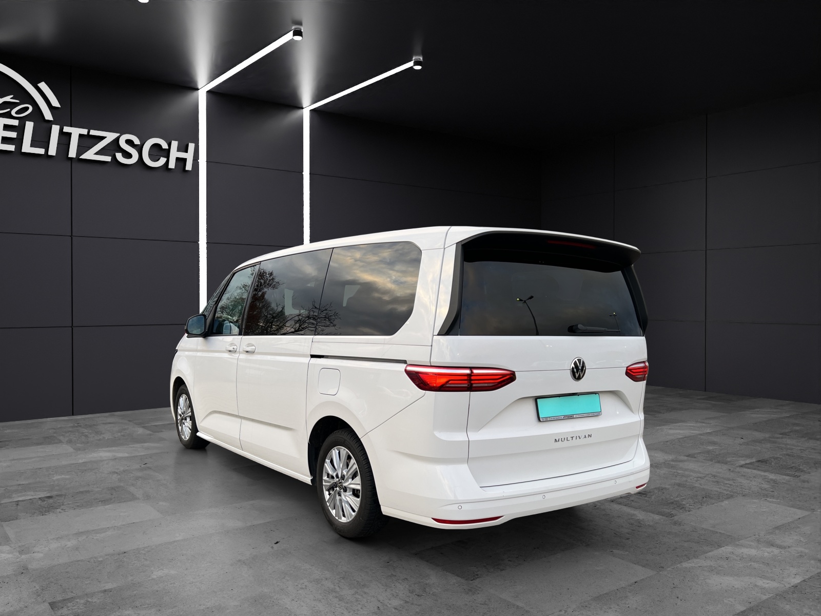 Fahrzeugabbildung Volkswagen T7 Multivan TDI DSG LÜ LED 7-SITZER NAVI