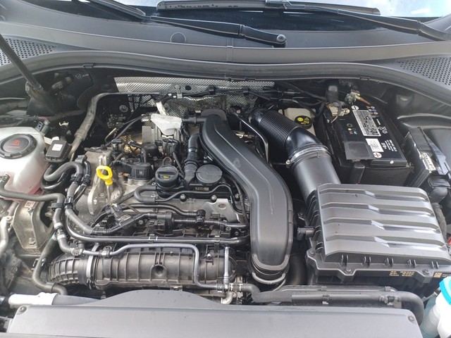 Fahrzeugabbildung Volkswagen Tiguan TSI Active LED Navi ACC RFK SH 18