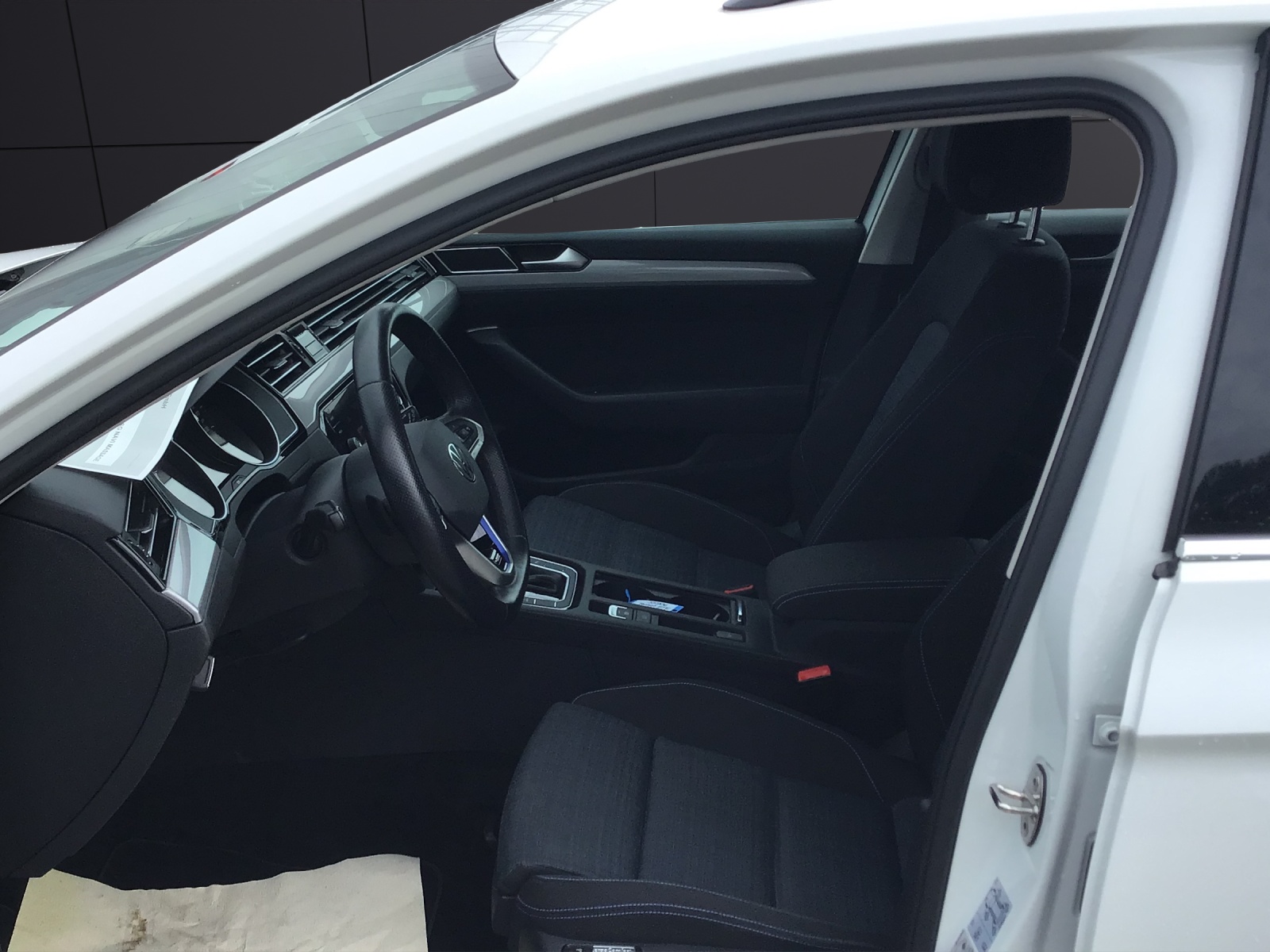 Fahrzeugabbildung Volkswagen Passat Variant GTE DSG LED Navi ACC RFK SH LM