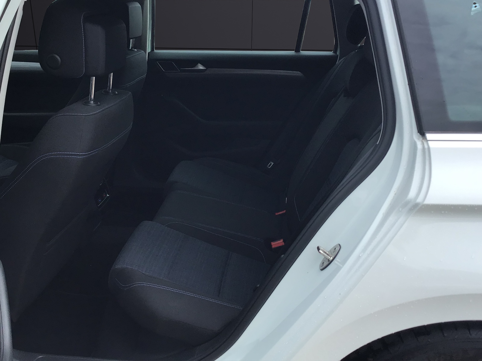 Fahrzeugabbildung Volkswagen Passat Variant GTE DSG LED Navi ACC RFK SH LM