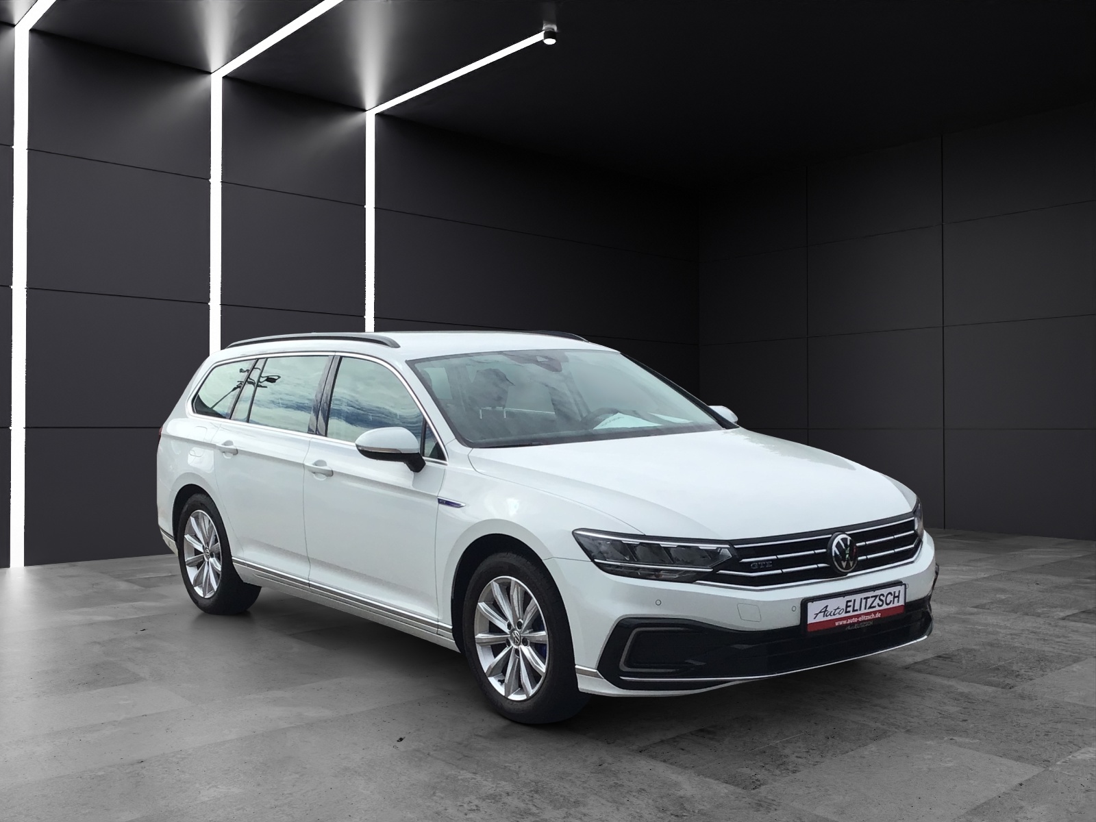 Fahrzeugabbildung Volkswagen Passat Variant GTE DSG LED Navi ACC RFK SH LM
