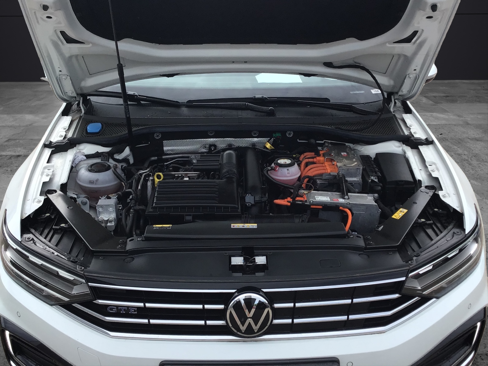 Fahrzeugabbildung Volkswagen Passat Variant GTE DSG LED Navi ACC RFK SH LM