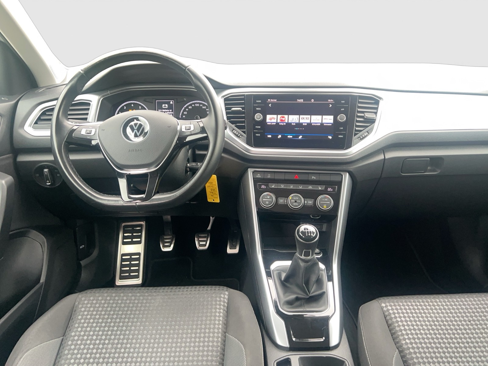 Fahrzeugabbildung Volkswagen T-Roc Active NAVI SHZ PDC App-Connect