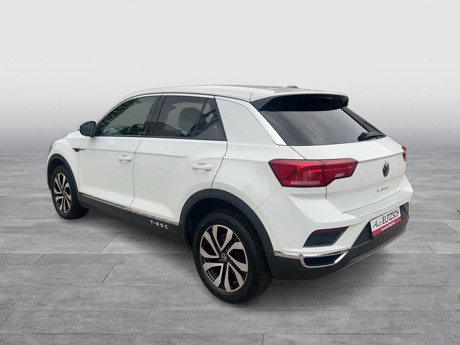 Fahrzeugabbildung Volkswagen T-Roc Active NAVI SHZ PDC App-Connect