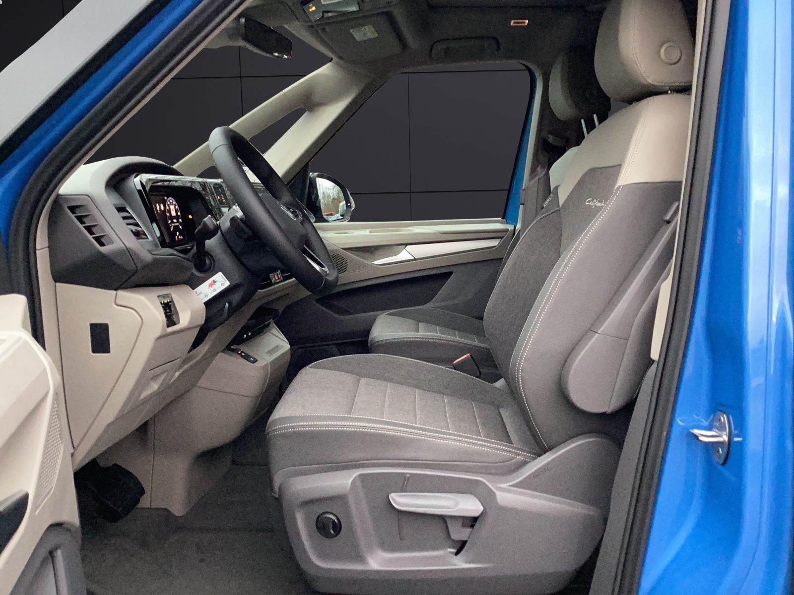 Fahrzeugabbildung Volkswagen T7 California Coast 7-DSG AHK NAVI STANDH. RFK