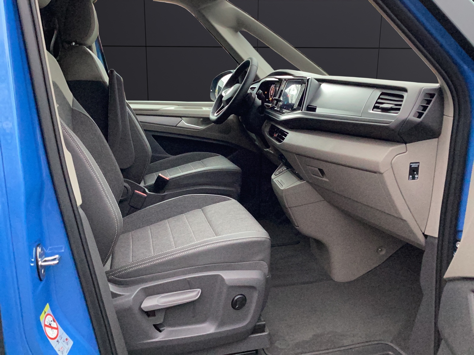 Fahrzeugabbildung Volkswagen T7 California Coast 7-DSG AHK NAVI STANDH. RFK