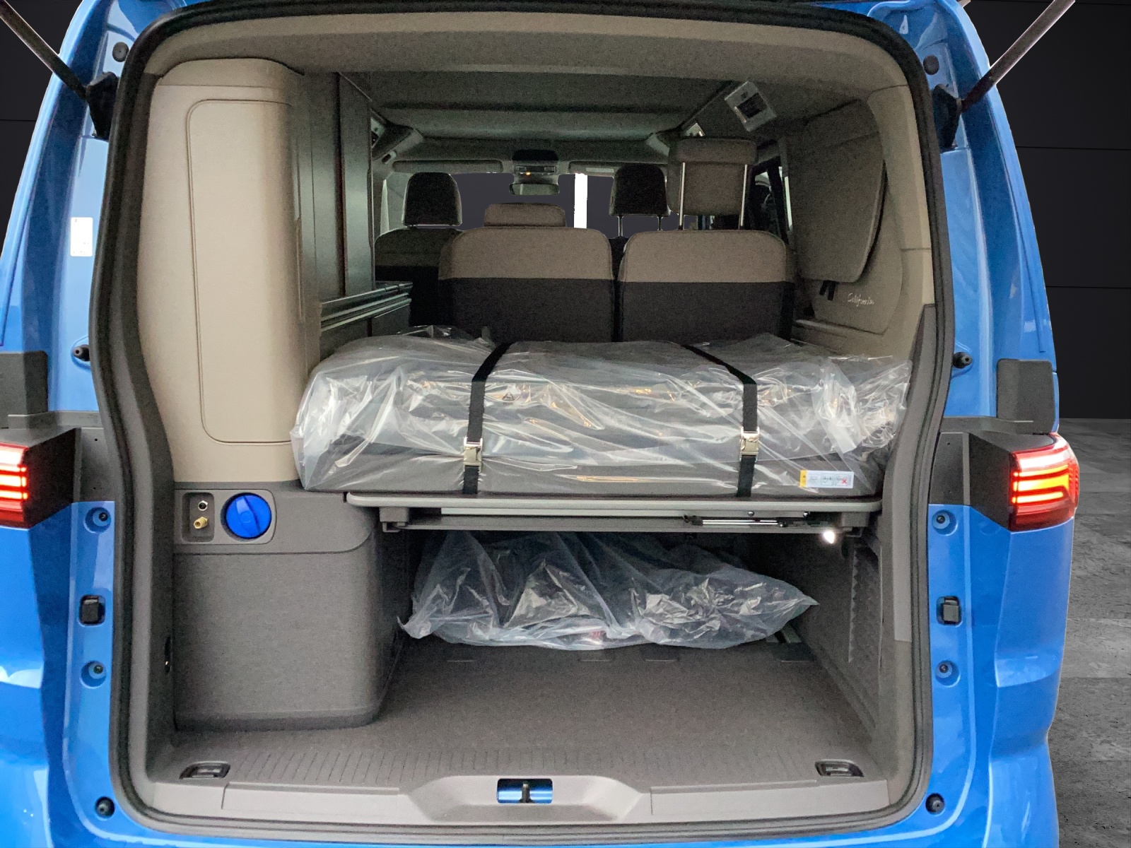 Fahrzeugabbildung Volkswagen T7 California Coast 7-DSG AHK NAVI STANDH. RFK