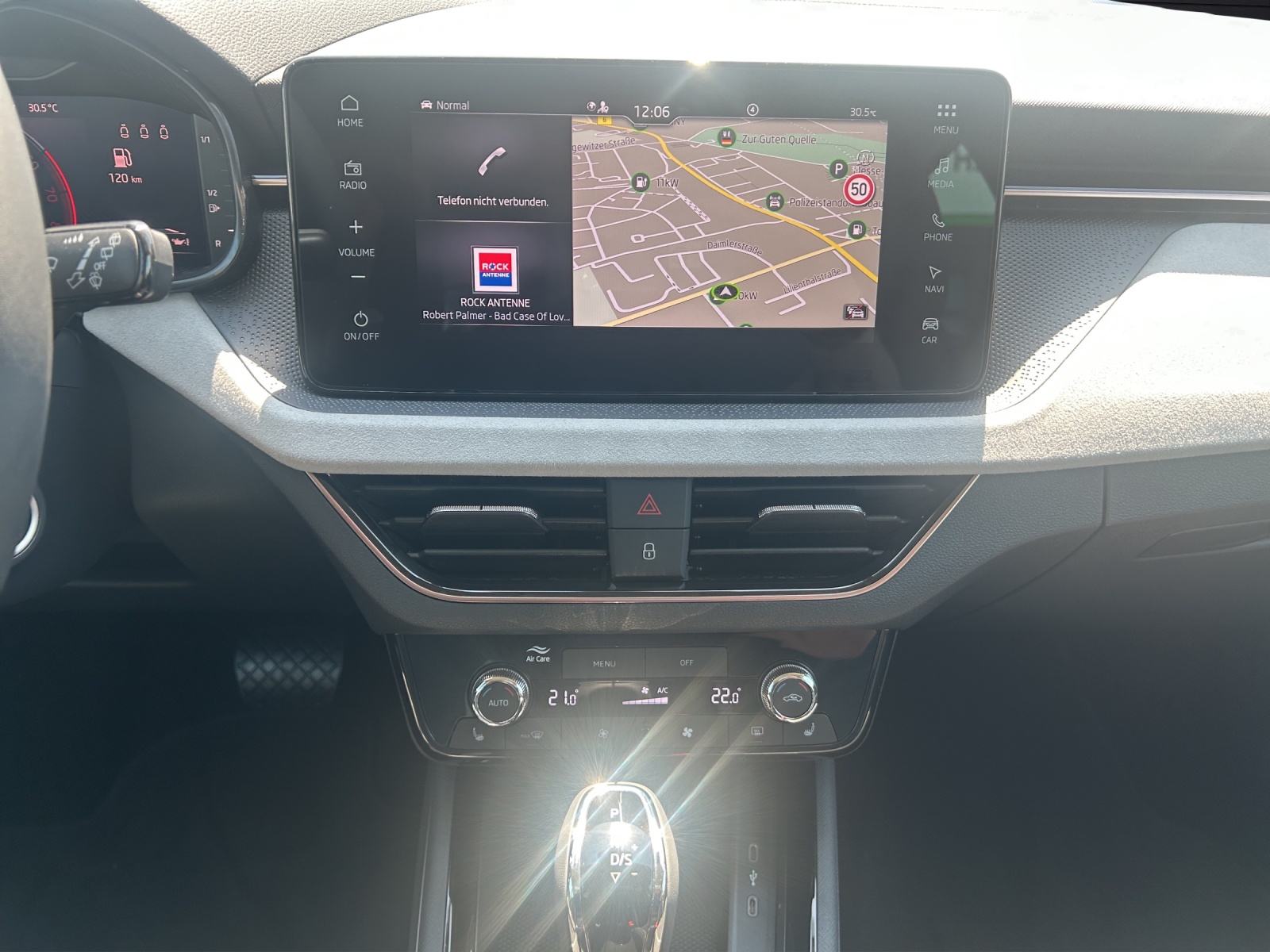 Fahrzeugabbildung SKODA Kamiq 1.0 TSI Selection DSG MATRIX AHZV