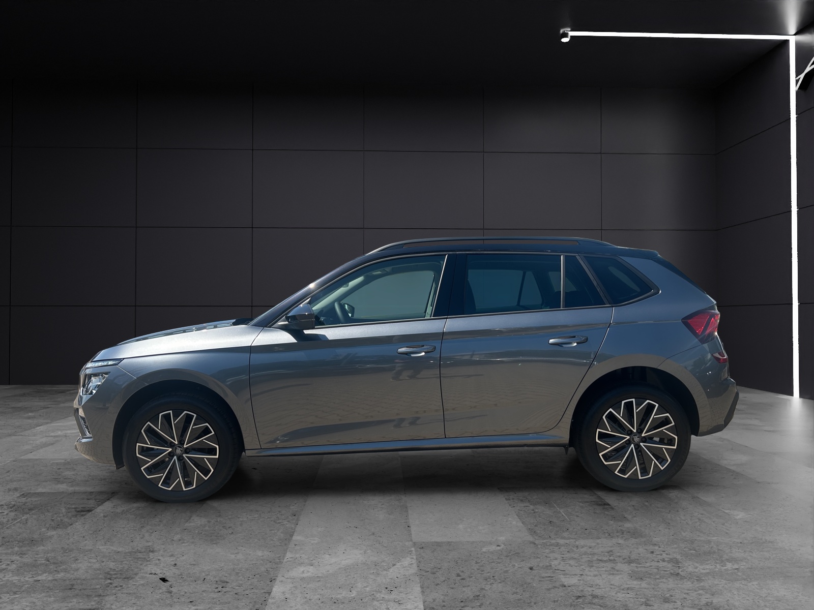 Fahrzeugabbildung SKODA Kamiq 1.0 TSI Selection DSG MATRIX AHZV