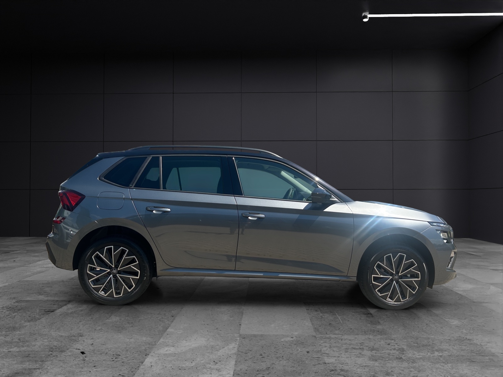 Fahrzeugabbildung SKODA Kamiq 1.0 TSI Selection DSG MATRIX AHZV