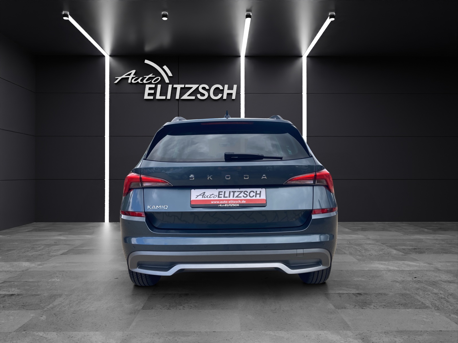 Fahrzeugabbildung SKODA Kamiq TSI Clever LED AHK Navi AID PDC SH