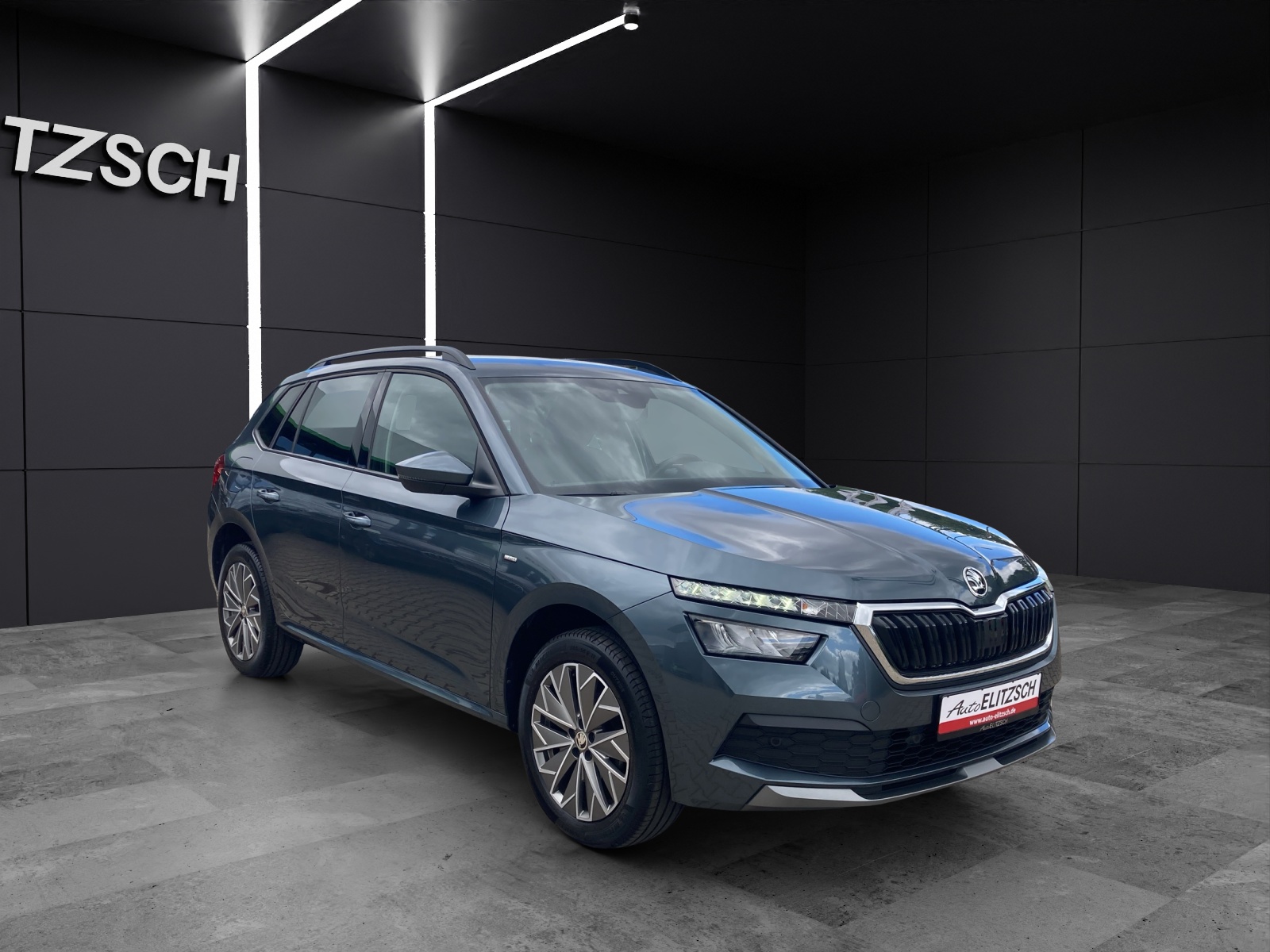 Fahrzeugabbildung SKODA Kamiq TSI Clever LED AHK Navi AID PDC SH
