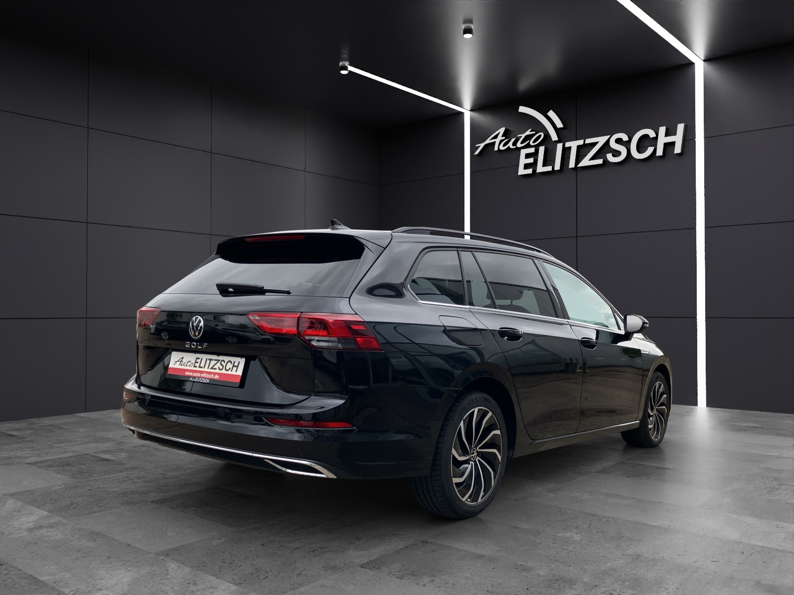 Fahrzeugabbildung Volkswagen Golf VIII Variant TDI Style DSG LED+ Navi ACC AID PDC SHZ