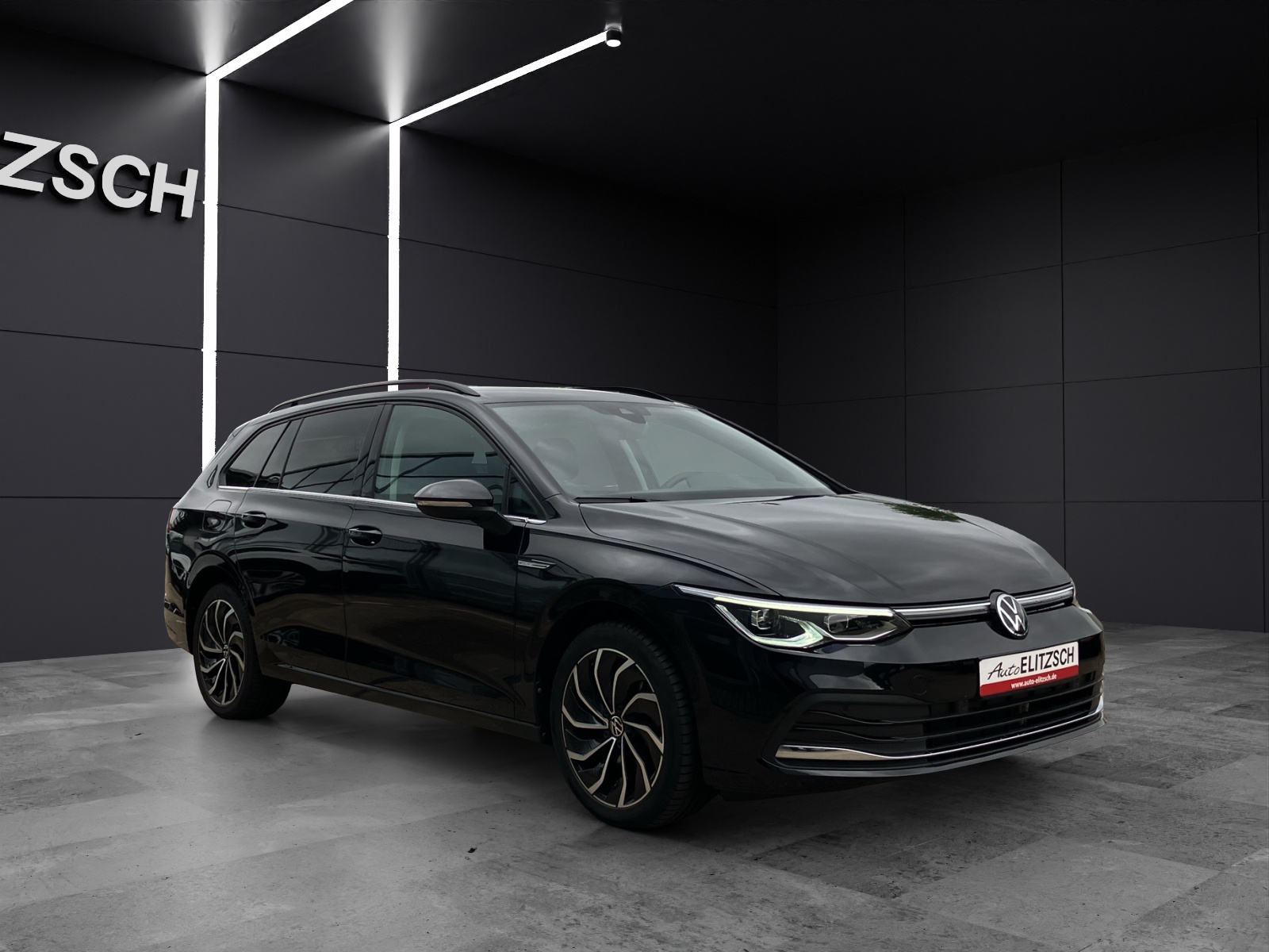 Fahrzeugabbildung Volkswagen Golf VIII Variant TDI Style DSG LED+ Navi ACC AID PDC SHZ