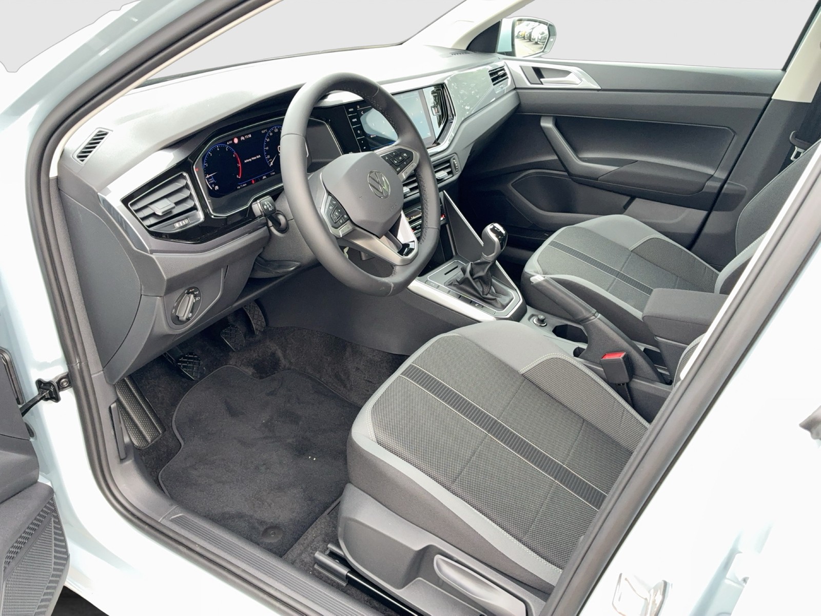 Fahrzeugabbildung Volkswagen Polo DSG Style AHZV NAVI ACC RearView