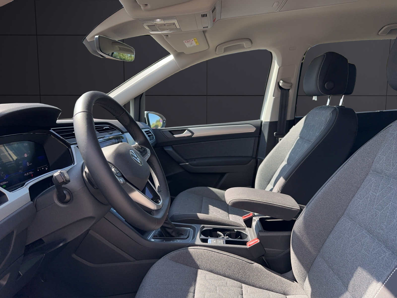Fahrzeugabbildung Volkswagen Touran 2.0 TDI Move 7-Sitzer DSG Matrix ACC 17
