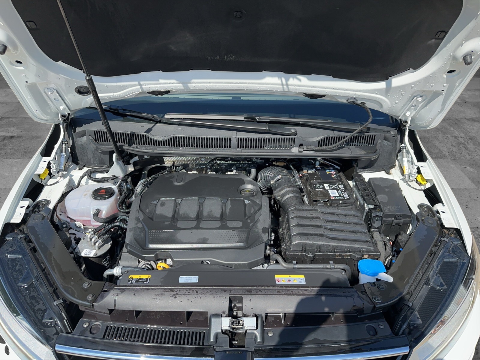 Fahrzeugabbildung Volkswagen Touran 2.0 TDI Move 7-Sitzer DSG Matrix ACC 17