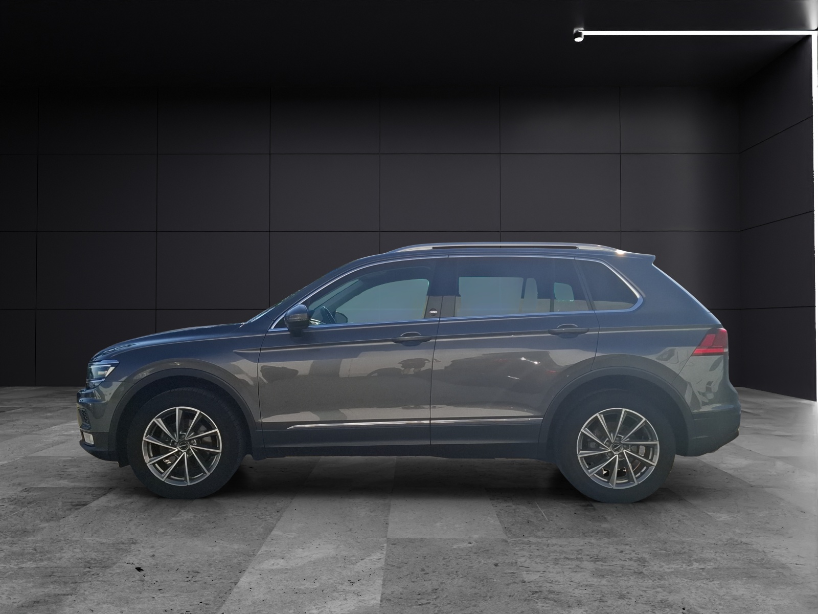 Fahrzeugabbildung Volkswagen Tiguan TDI Sound 4M LED AHK Navi ACC PDC SHZ