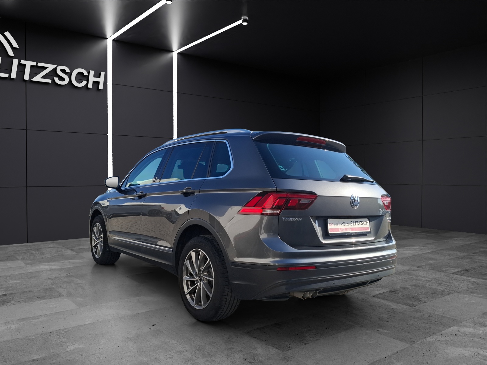Fahrzeugabbildung Volkswagen Tiguan TDI Sound 4M LED AHK Navi ACC PDC SHZ