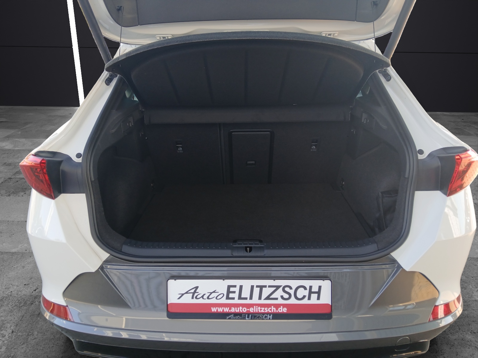 Fahrzeugabbildung CUPRA Formentor TSI DSG 4Drive LED Pano ACC RFK SH 19