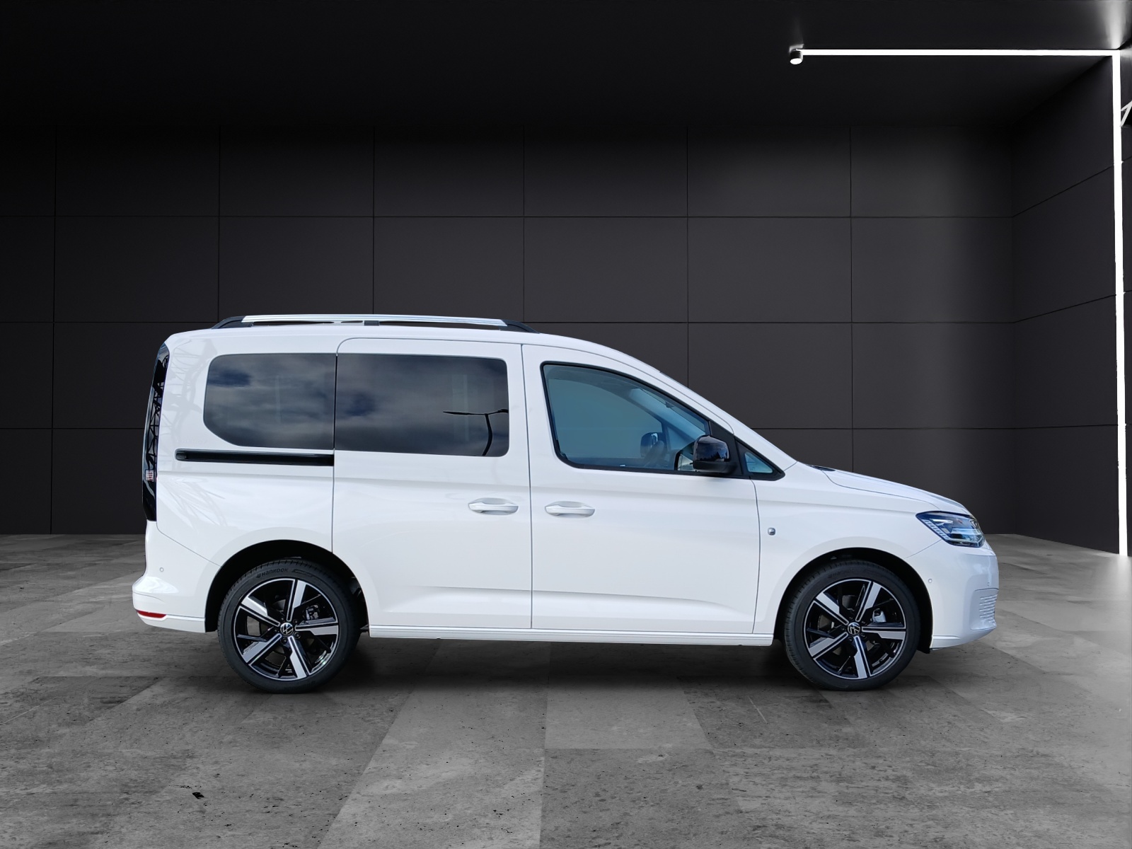 Fahrzeugabbildung Volkswagen Caddy TDI Life 7-DSG LED AHK ACC KLIMA REAR VIEW