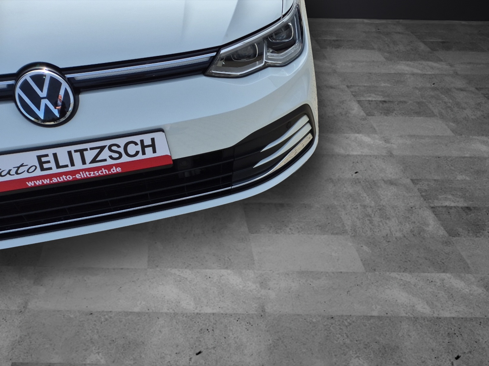 Fahrzeugabbildung Volkswagen Golf VIII eHybrid Style Matrix Navi HUD AID ACC RFK SH LM
