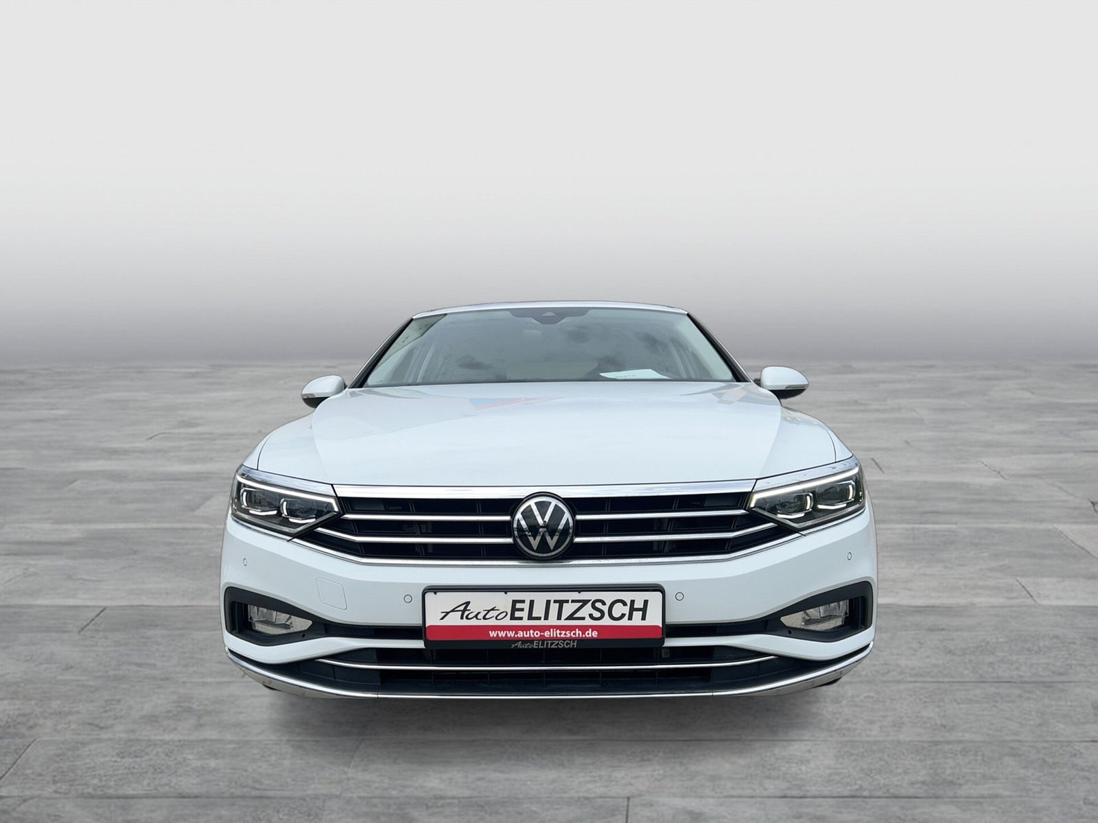 Fahrzeugabbildung Volkswagen Passat Variant TSI Elegance Matrix Navi ACC RFK AHK SH