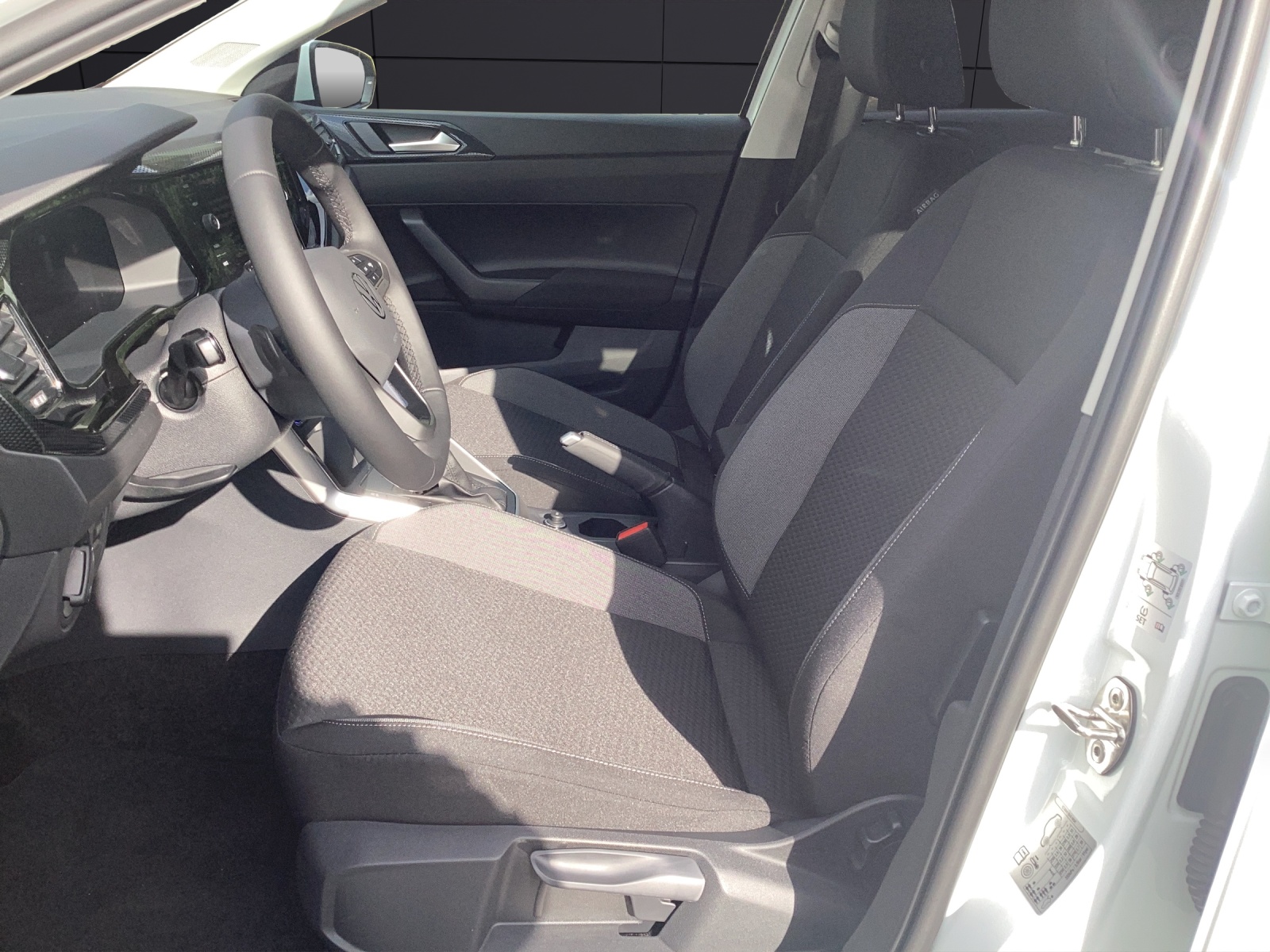 Fahrzeugabbildung Volkswagen Polo Life LED DAB+ ACC