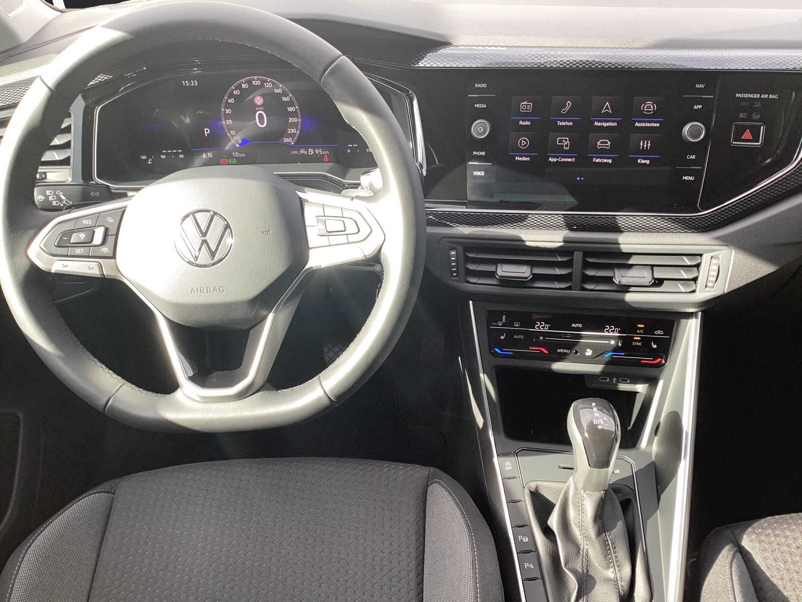 Fahrzeugabbildung Volkswagen Polo Life LED DAB+ ACC