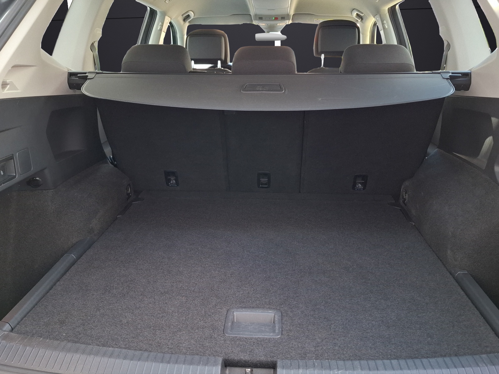 Fahrzeugabbildung Volkswagen Tiguan Allspace TSI Comfortline Navi HUD AID ACC RFK SHZ APP