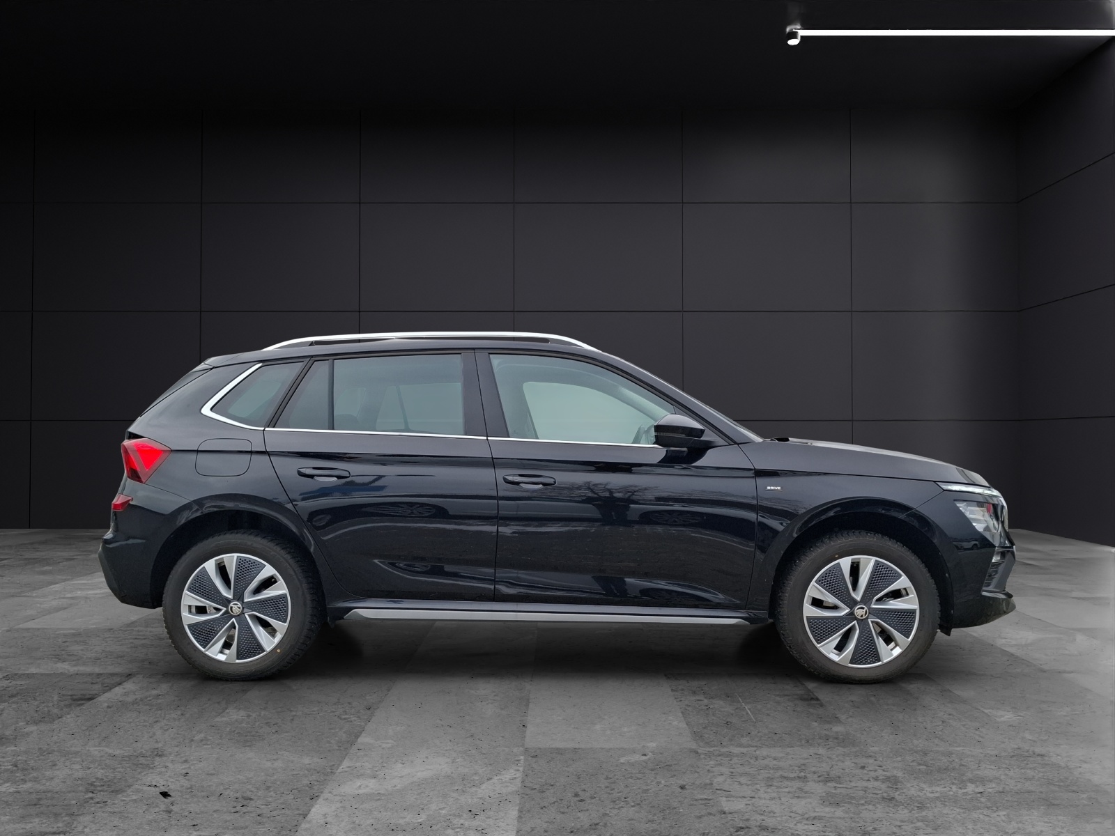 Fahrzeugabbildung SKODA Kamiq TSI Selection DSG Matrix Navi SH ACC VC FSH