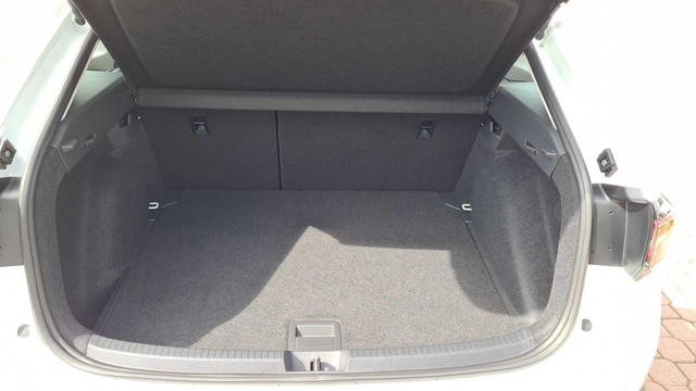 Fahrzeugabbildung Volkswagen Taigo TSI Style Matrix CarPlay AID ACC PDC SHZ LM