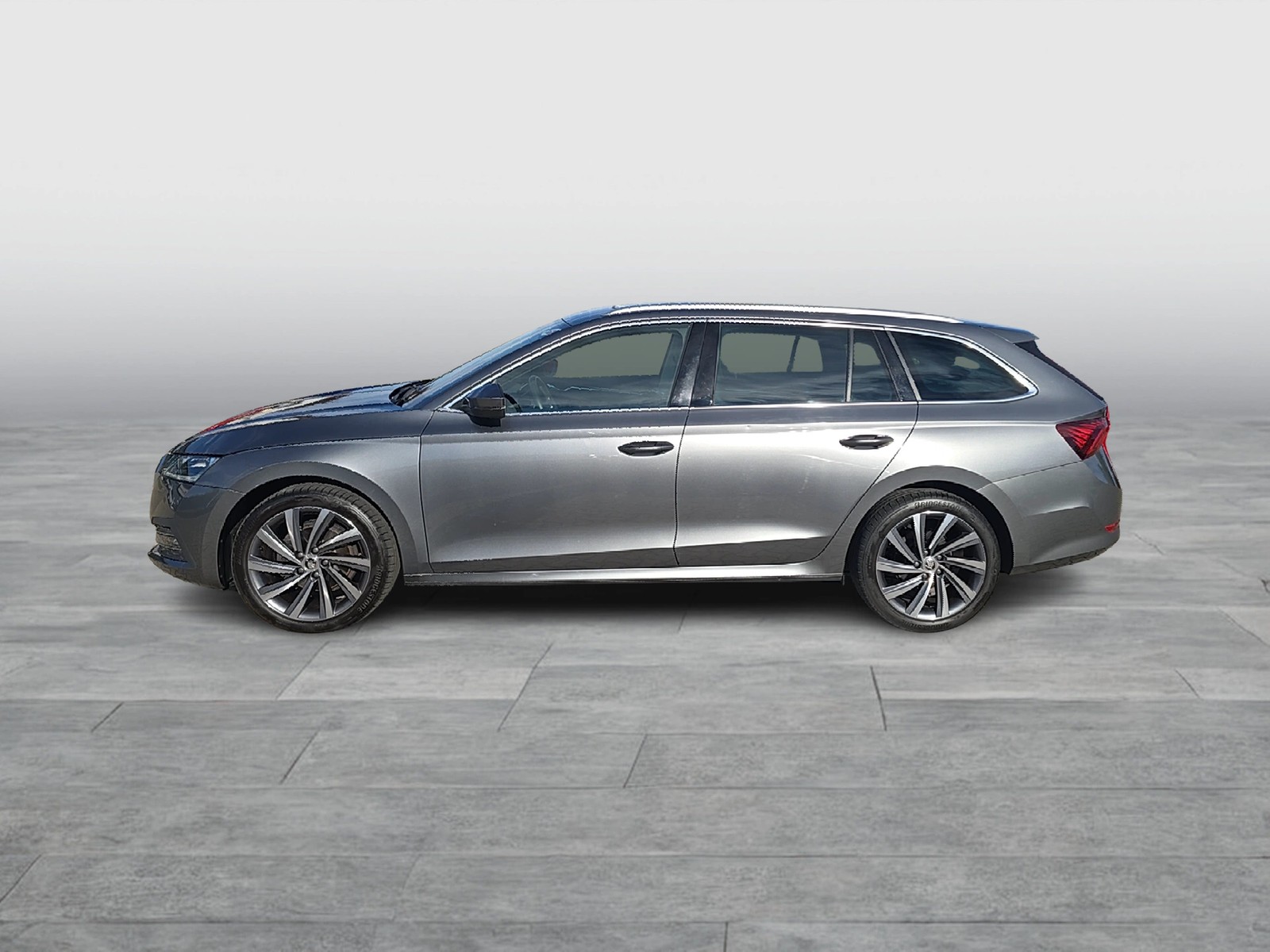 Fahrzeugabbildung SKODA Octavia Combi TDI Style DSG Matrix AHK Navi AID HUD ACC PDC SH