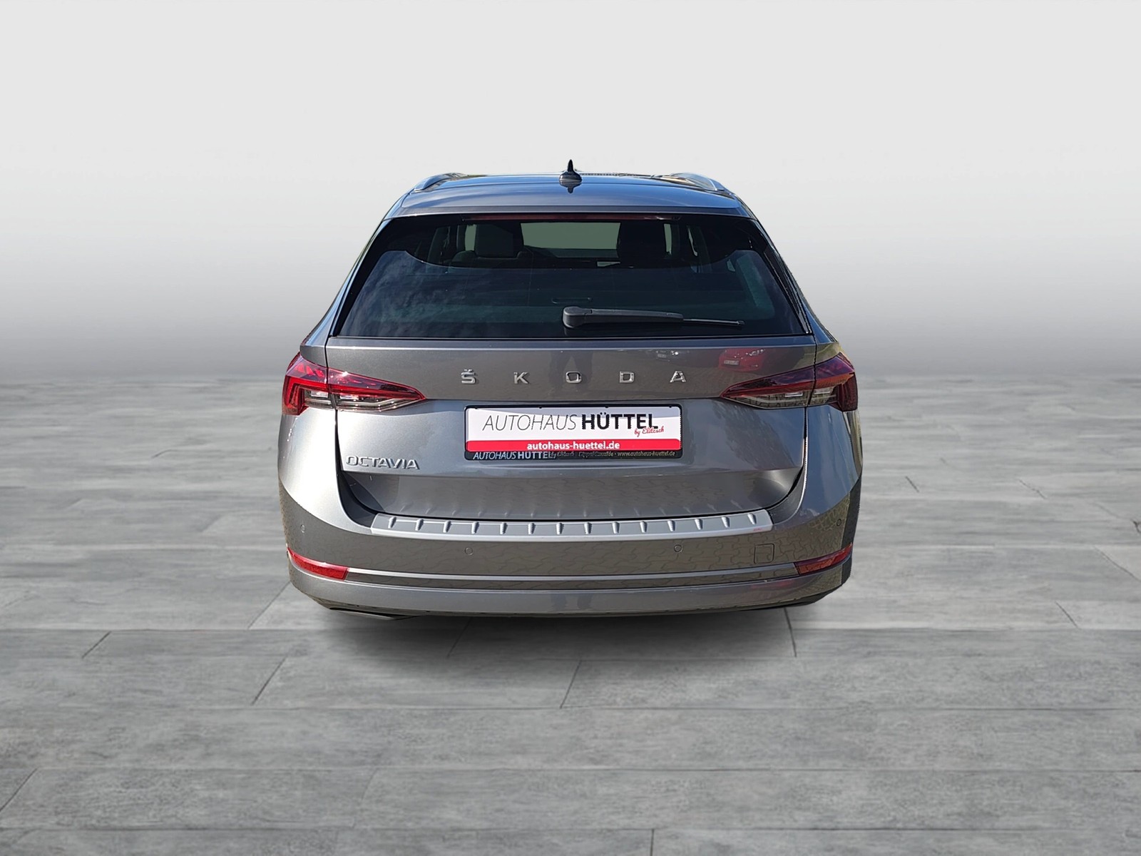Fahrzeugabbildung SKODA Octavia Combi TDI Style DSG Matrix AHK Navi AID HUD ACC PDC SH