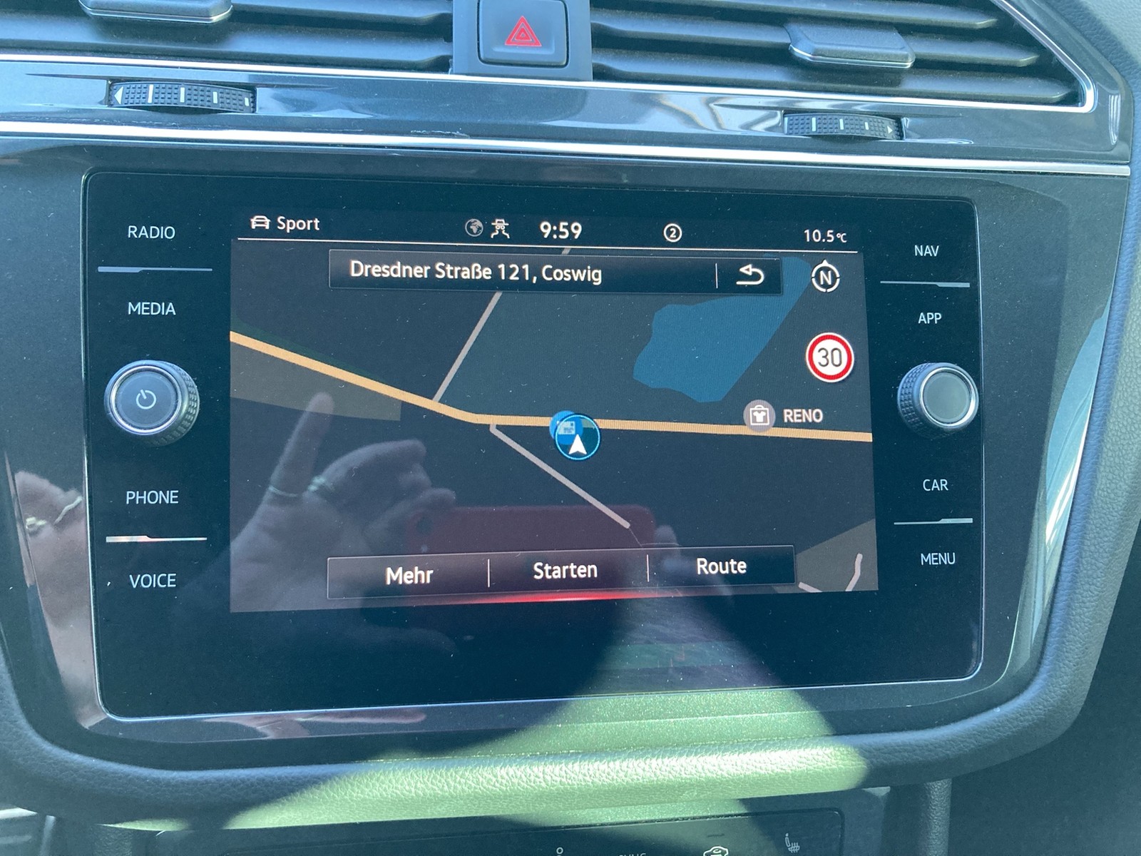 Fahrzeugabbildung Volkswagen Tiguan TDI Active DSG LED Navi ACC Park-Assist SHZ