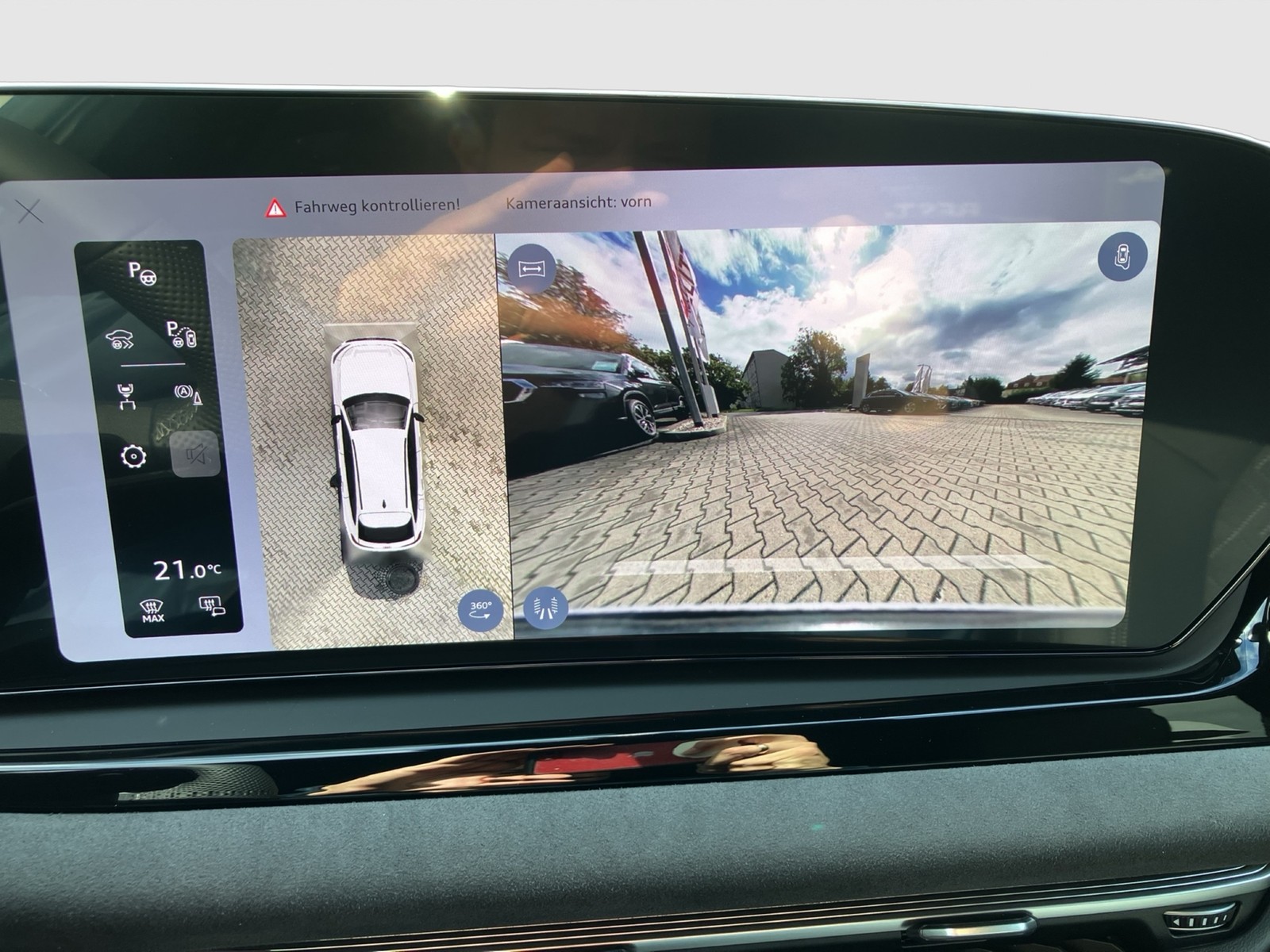 Fahrzeugabbildung Audi A6 Avant (FN5)(03.2025->) 2.0 TFSI e-hybrid quattro 220 kW