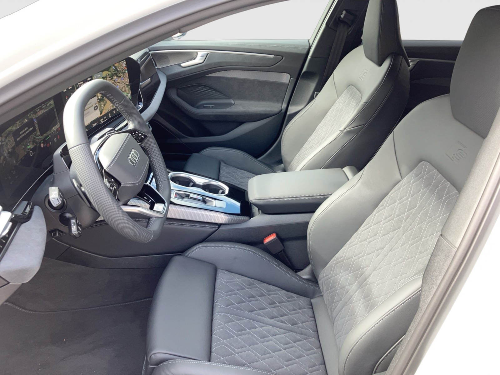Fahrzeugabbildung Audi A6 Avant (FN5)(03.2025->) 2.0 TFSI e-hybrid quattro 220 kW