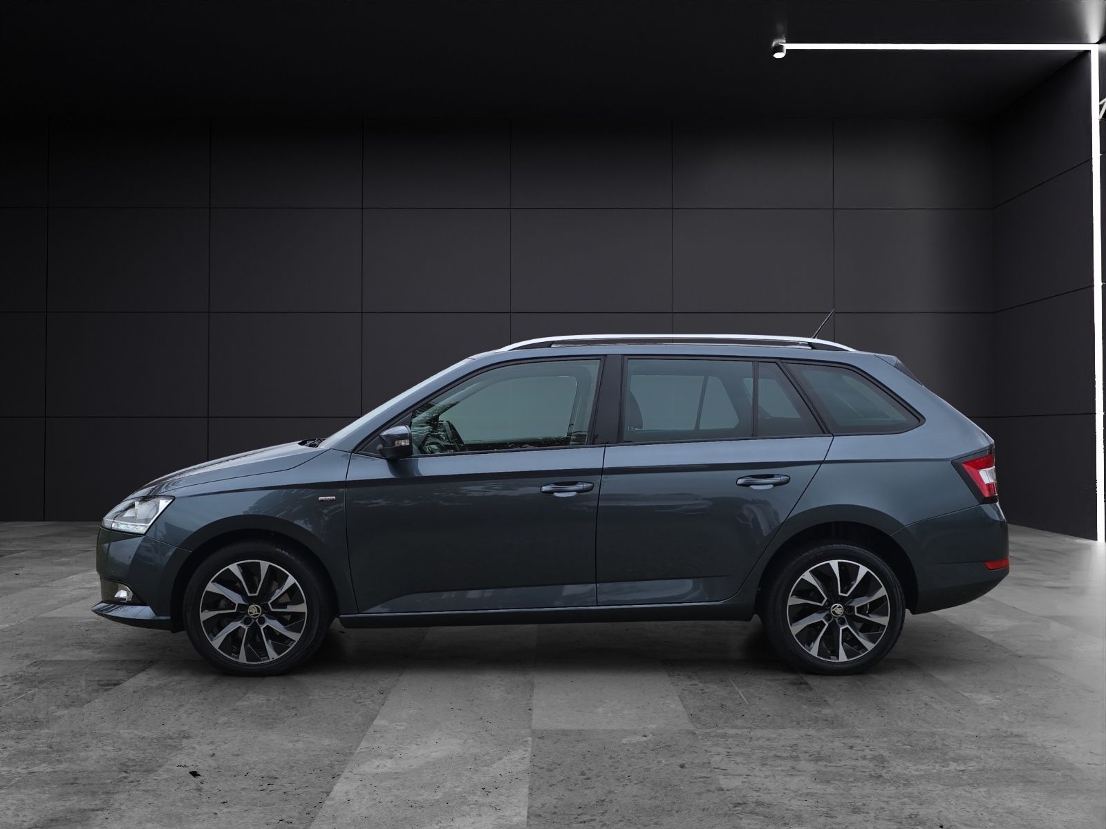 Fahrzeugabbildung SKODA Fabia Combi Drive 125 1.0 TSI KLIMA DAB SMART LINK