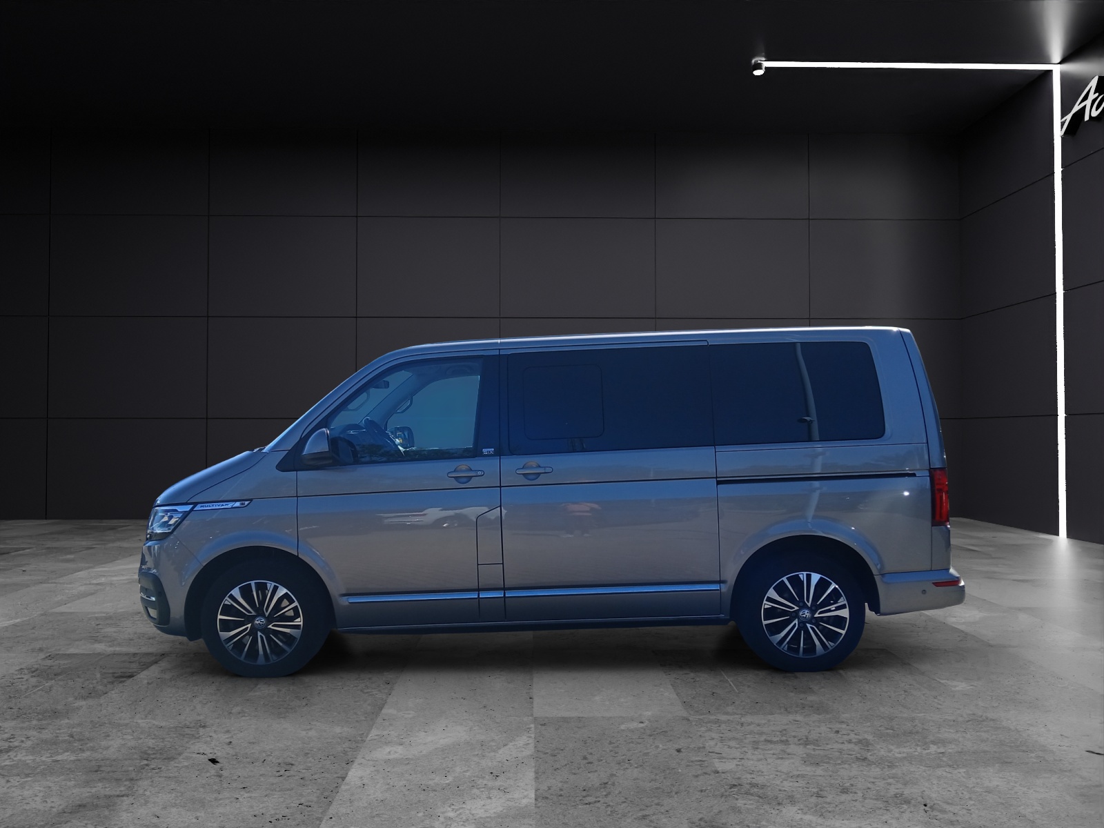 Fahrzeugabbildung Volkswagen T6 Multivan T6.1 TDI DSG 4-M Generation-Six STH LED AHK Navi Leder AID ACC RFK