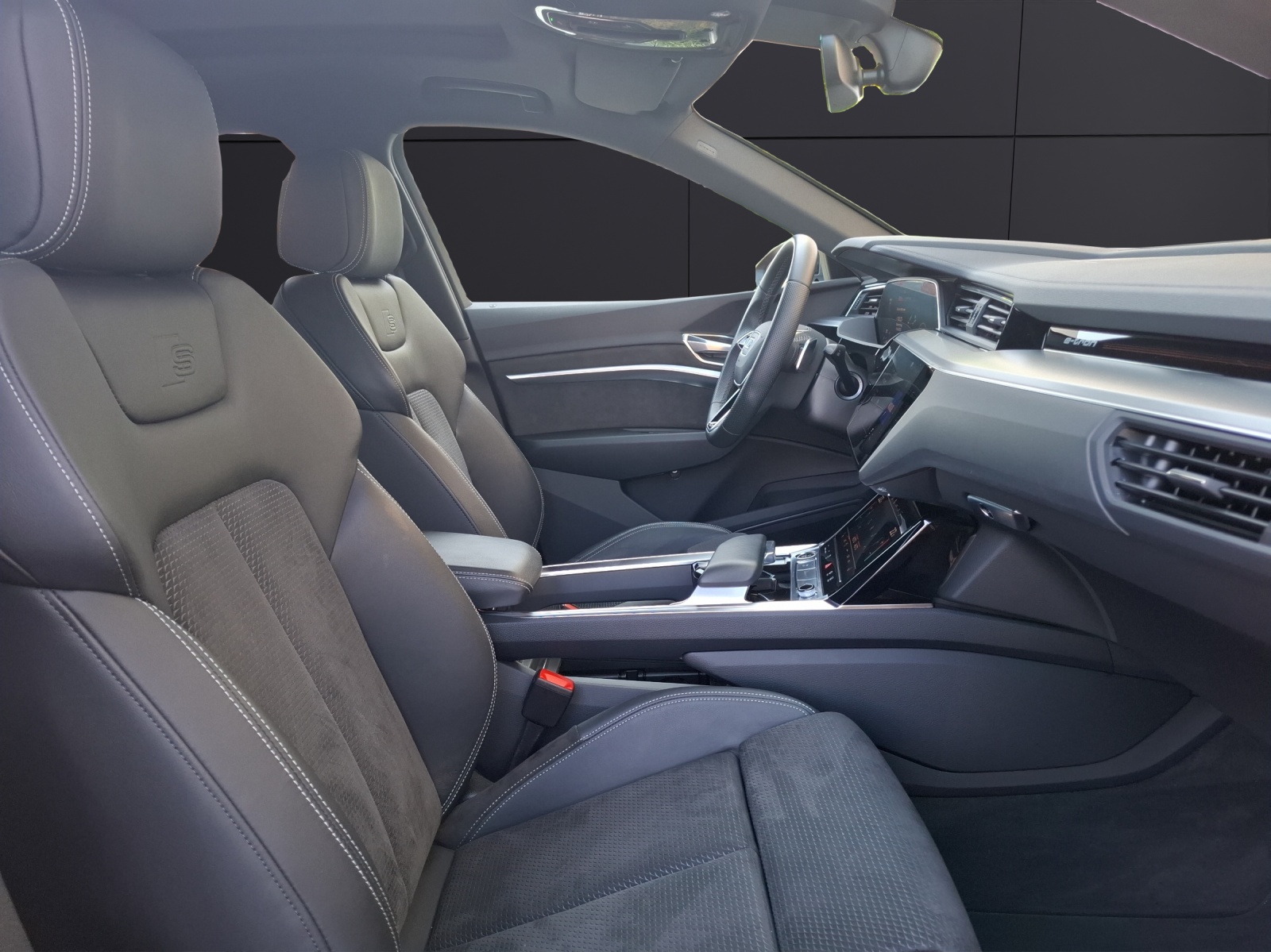 Fahrzeugabbildung Audi e-tron Sportback 50 S line MATRIX LUFT ACC PANO Kamera 360