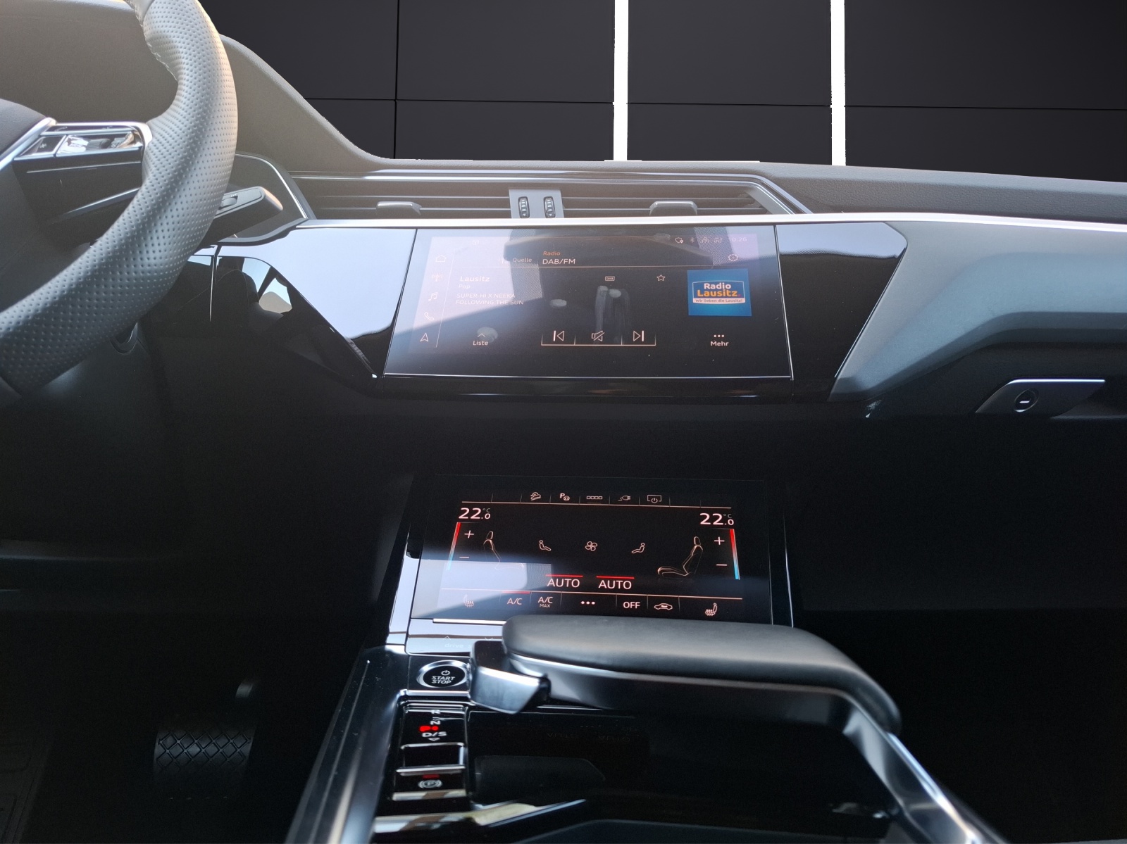 Fahrzeugabbildung Audi e-tron Sportback 50 S line MATRIX LUFT ACC PANO Kamera 360
