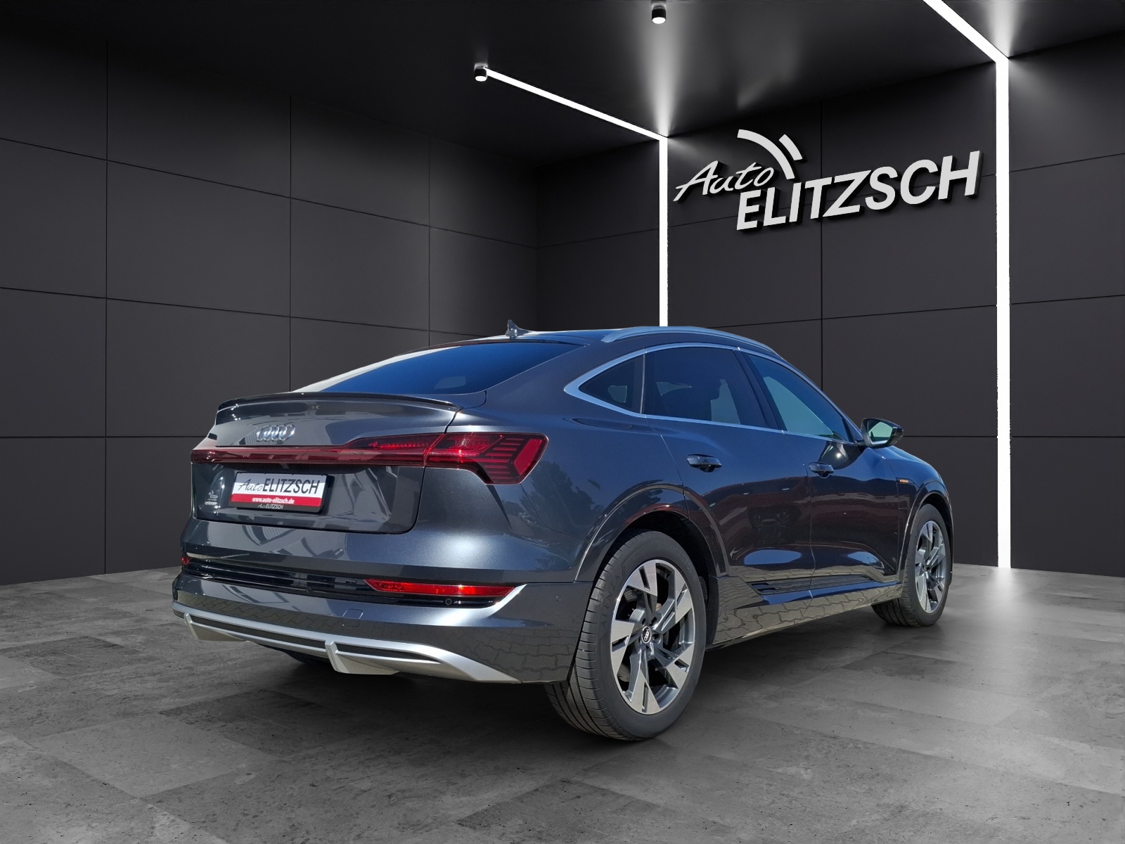 Fahrzeugabbildung Audi e-tron Sportback 50 S line MATRIX LUFT ACC PANO Kamera 360