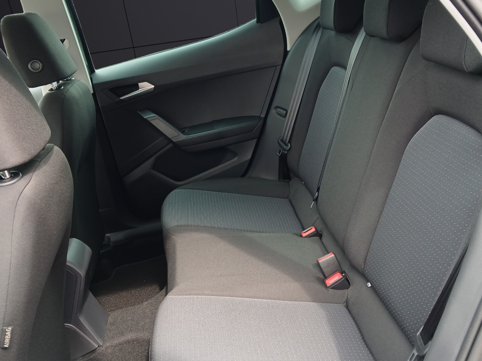 Fahrzeugabbildung SEAT Arona Road Edition LED Navi Sitzh.