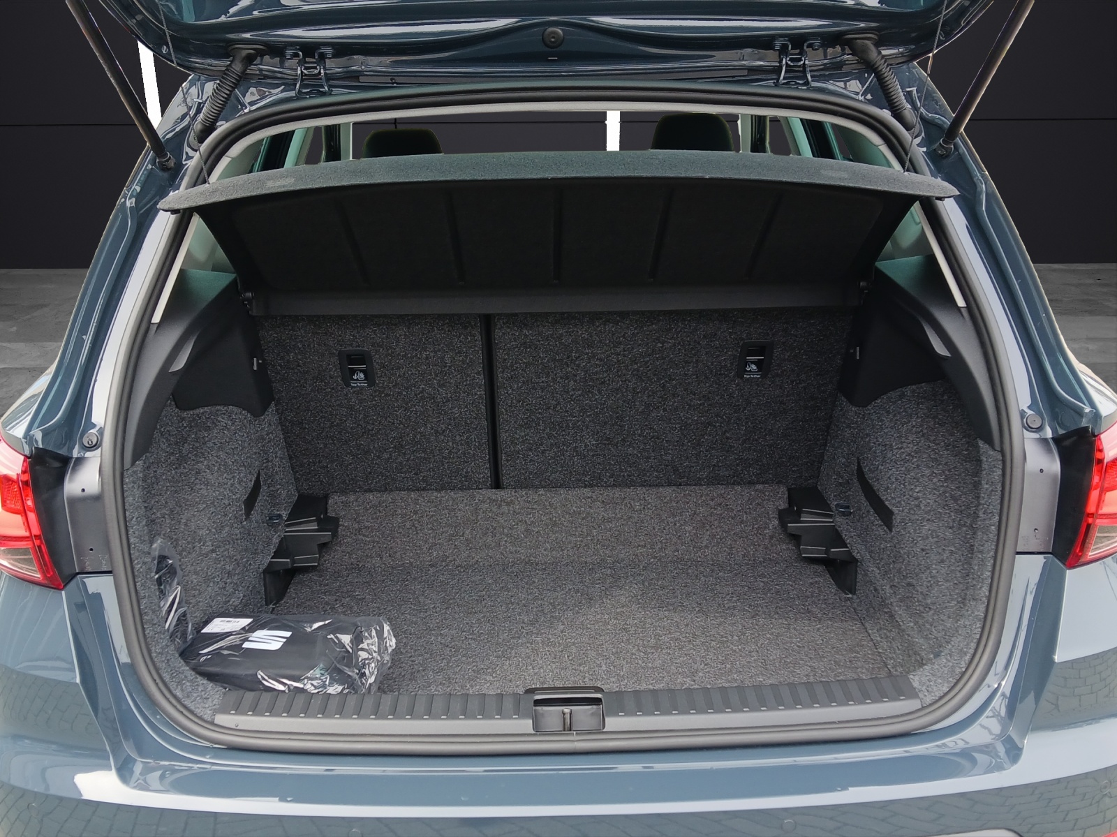 Fahrzeugabbildung SEAT Arona Road Edition LED Navi Sitzh.