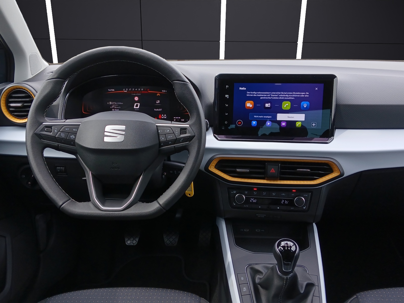 Fahrzeugabbildung SEAT Arona Road Edition LED Navi Sitzh.