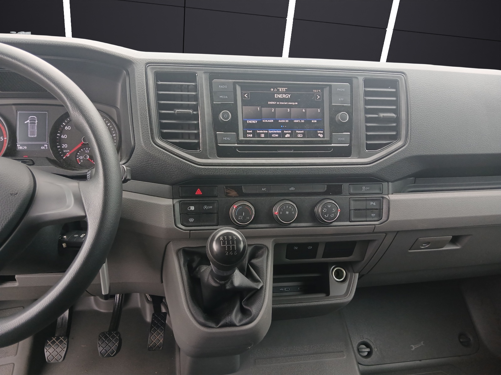 Fahrzeugabbildung Volkswagen Crafter Kasten 35 LR HD Klima DAB GRA RFK